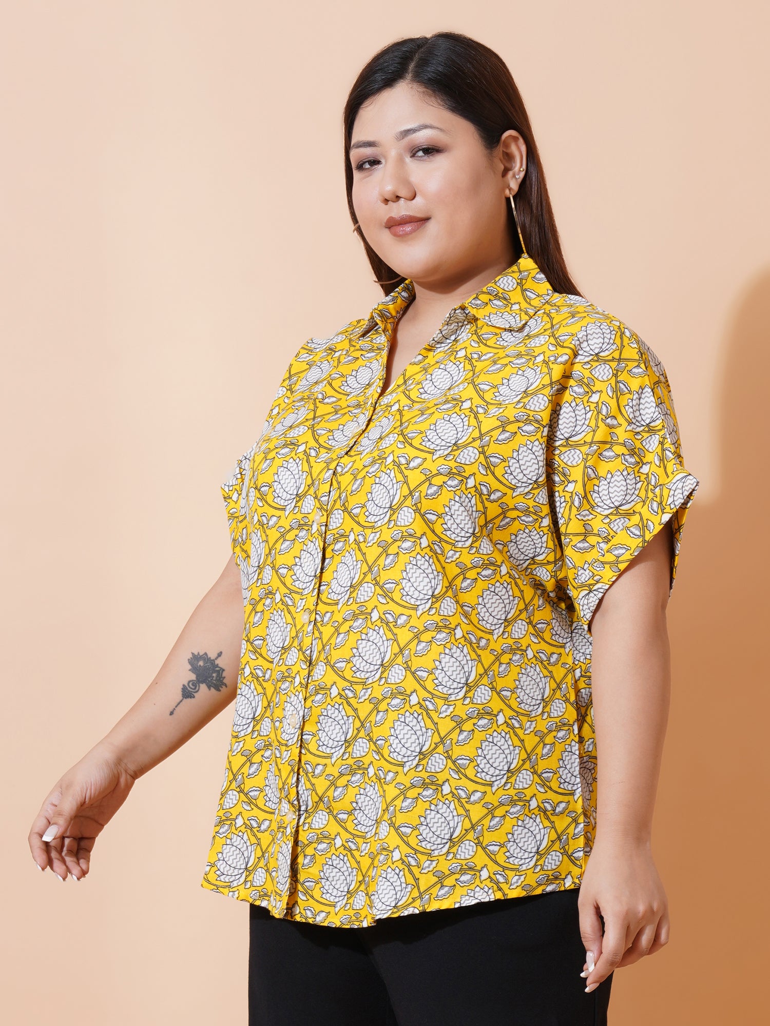 Women Plus Size Relaxed Floral Opaque Printed Casual Shirt