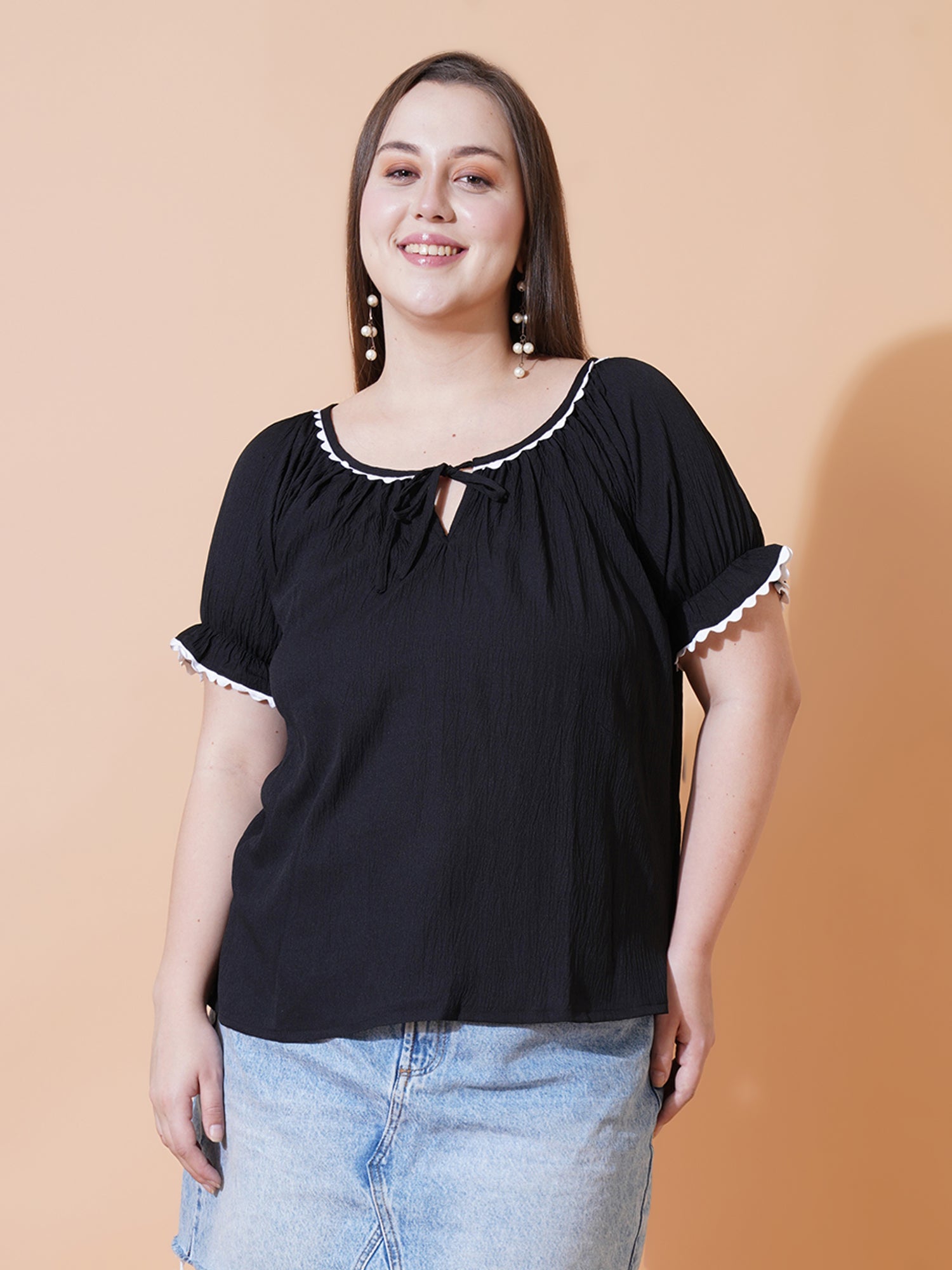 Women Plus Size Tie-Up Neck Puff Sleeves Crepe Top