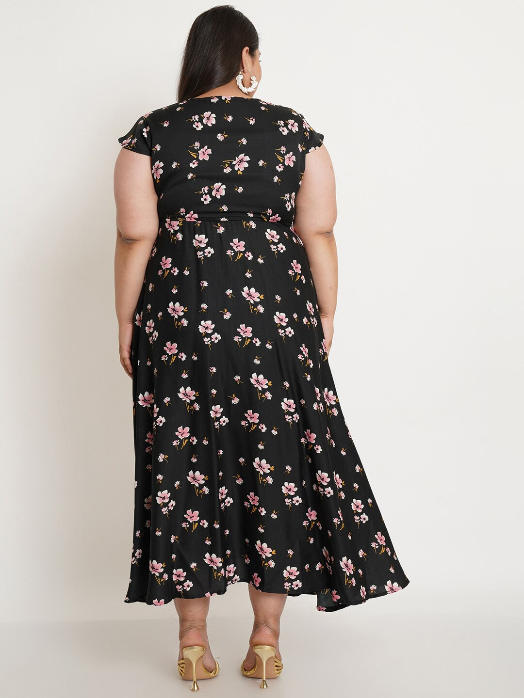 Women Plus Size Black Floral Crepe Maxi Dress