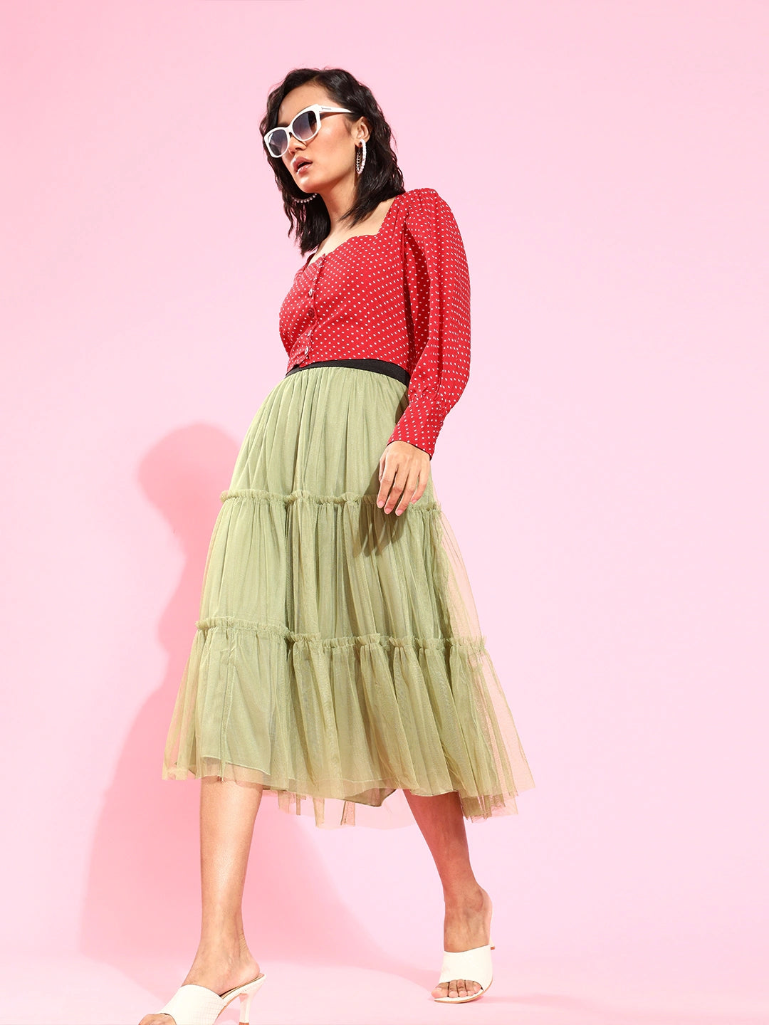 Women Red & White Polka Dot Print Sweetheart Neck Power Shoulders Crop Top