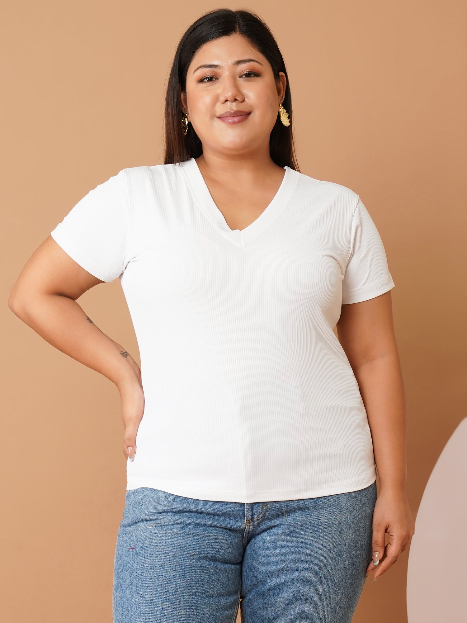U&F Beyond White Scuba V-Neck Fitted Top