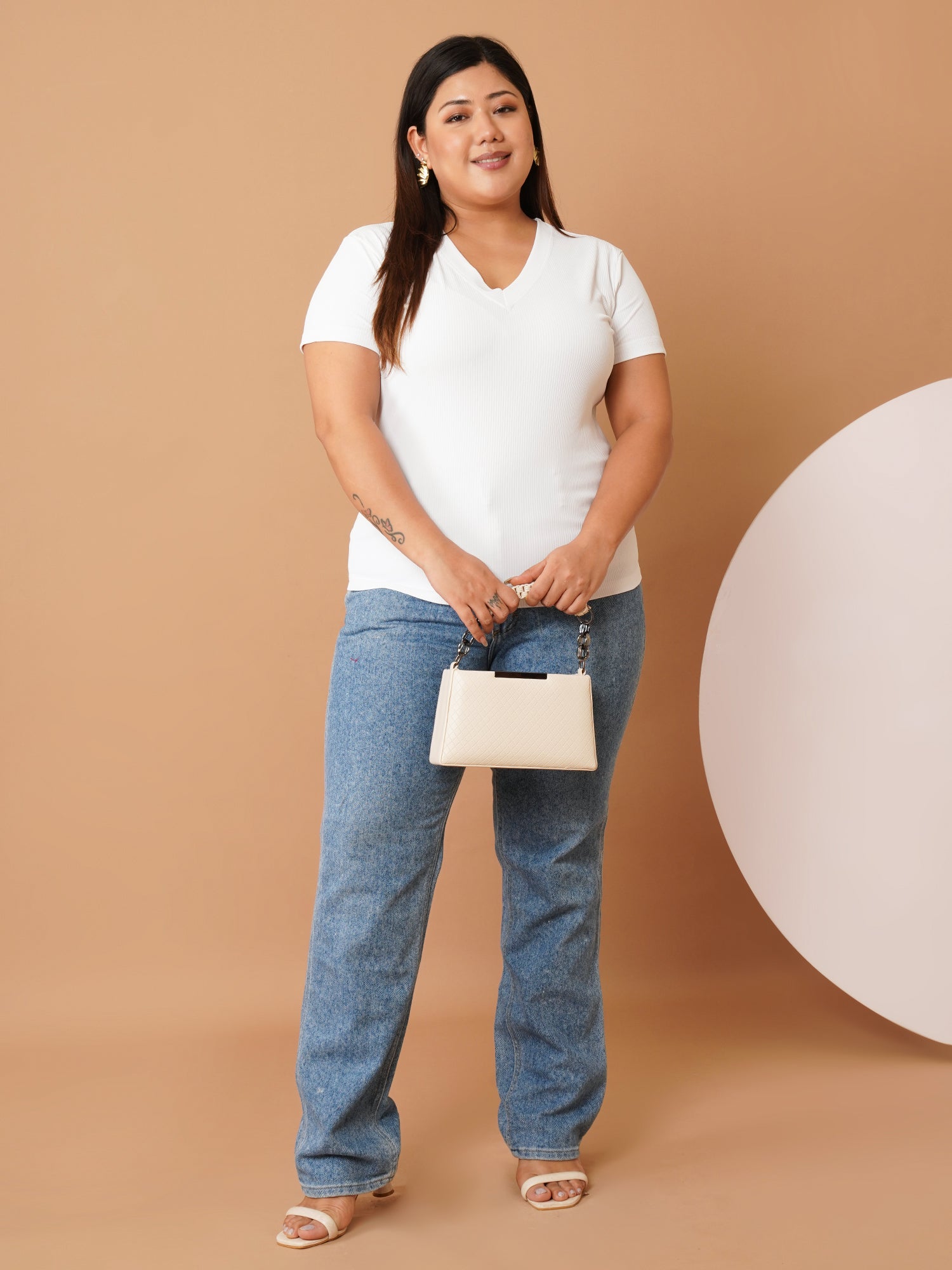 U&F Beyond White Scuba V-Neck Fitted Top