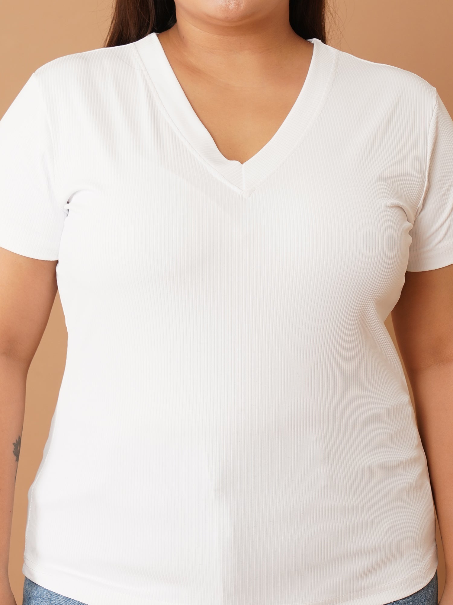 U&F Beyond White Scuba V-Neck Fitted Top