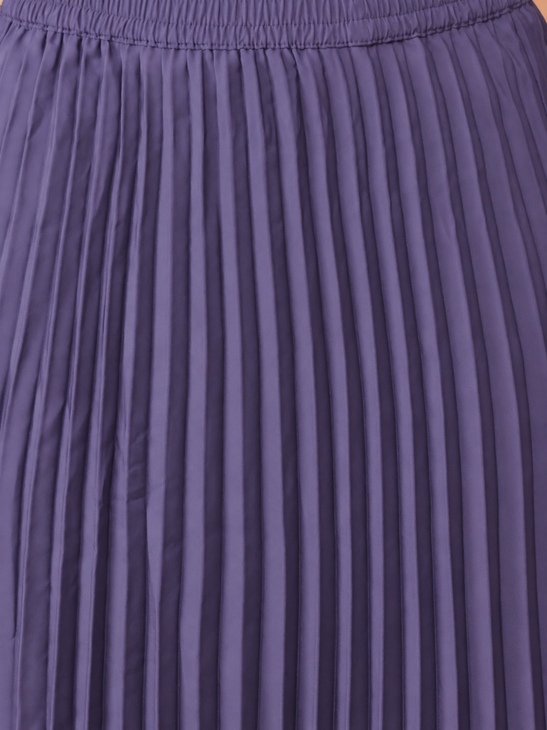 U&F Beyond Plus Size Purple Solid Square Neck Button-Front Pleated Co-ord Set
