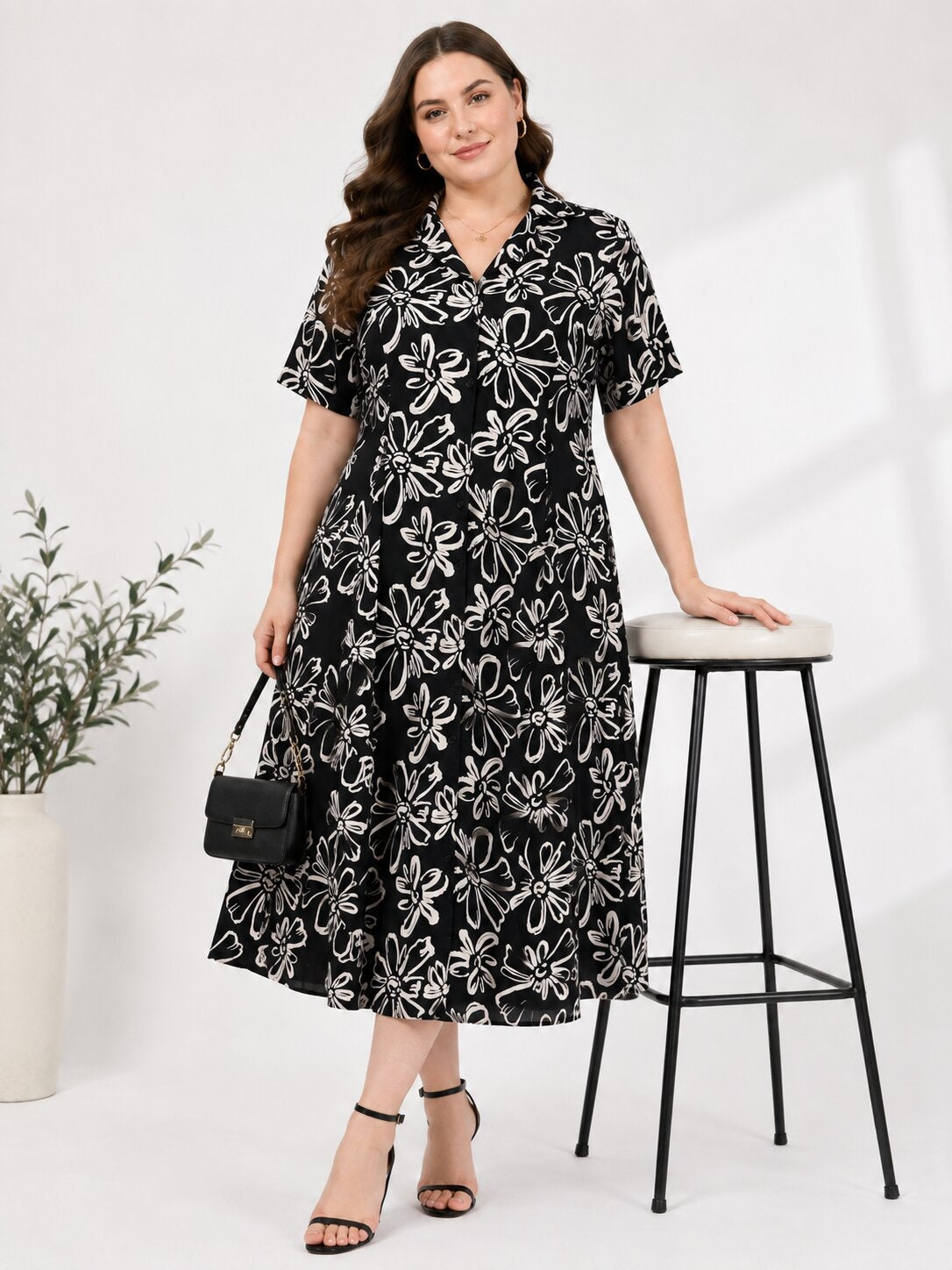 U&F Beyond Plus Size Black Floral Printed Fit & Flare Midi Dress