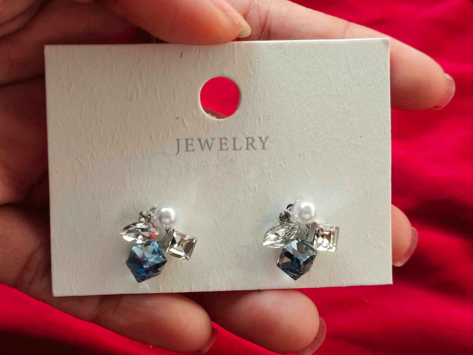 Elegant Blue cubic crystal stud earring
