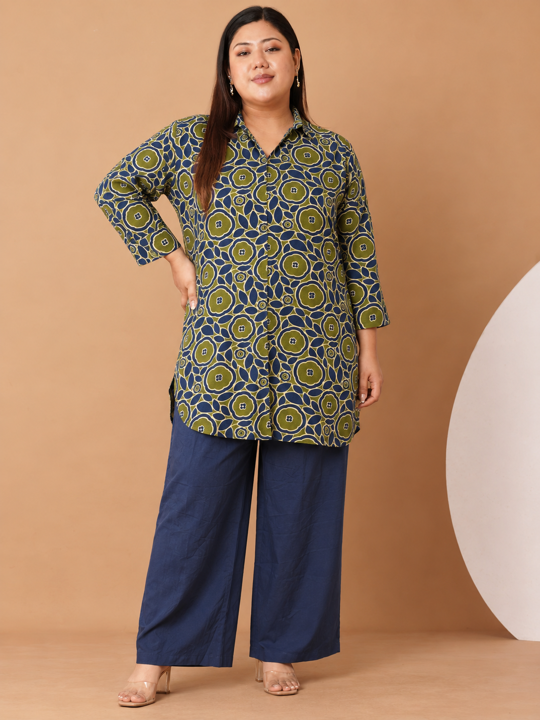 U&F Beyond Women Plus-Size Olive Green & Navy Blue Geometric Printed Cotton Kurta with Wide-Leg Pants Set