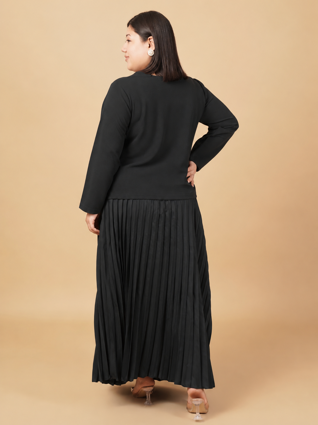 U&F Beyond Black Plus Size Pleated Grace Co-ord Set