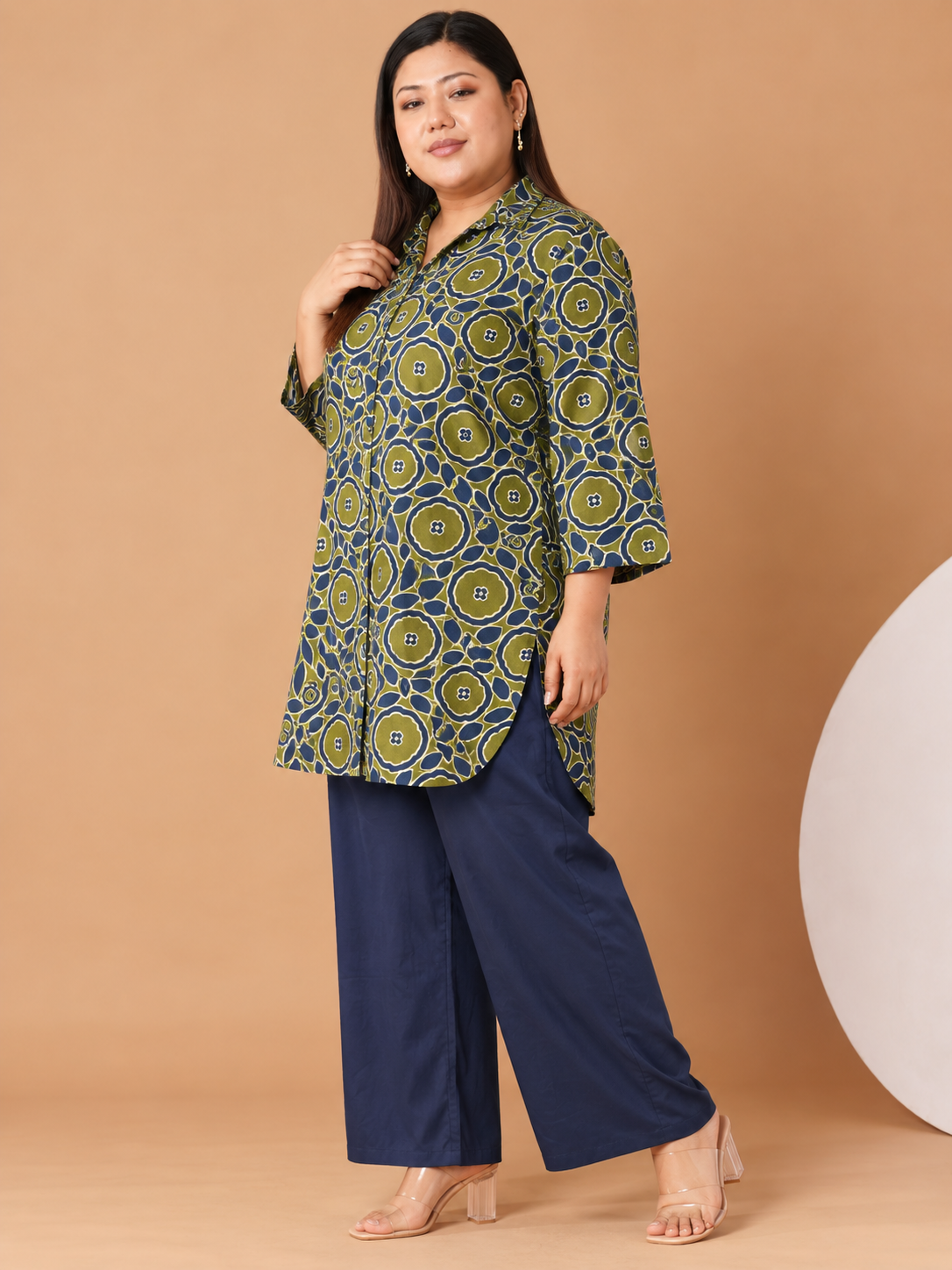 U&F Beyond Women Plus-Size Olive Green & Navy Blue Geometric Printed Cotton Kurta with Wide-Leg Pants Set