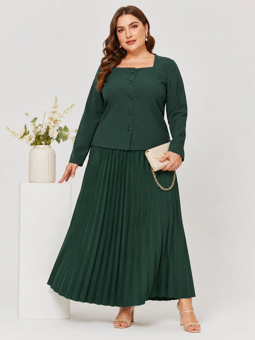 U&F Beyond Plus Size Emerald Grace Pleated Co-ord Set
