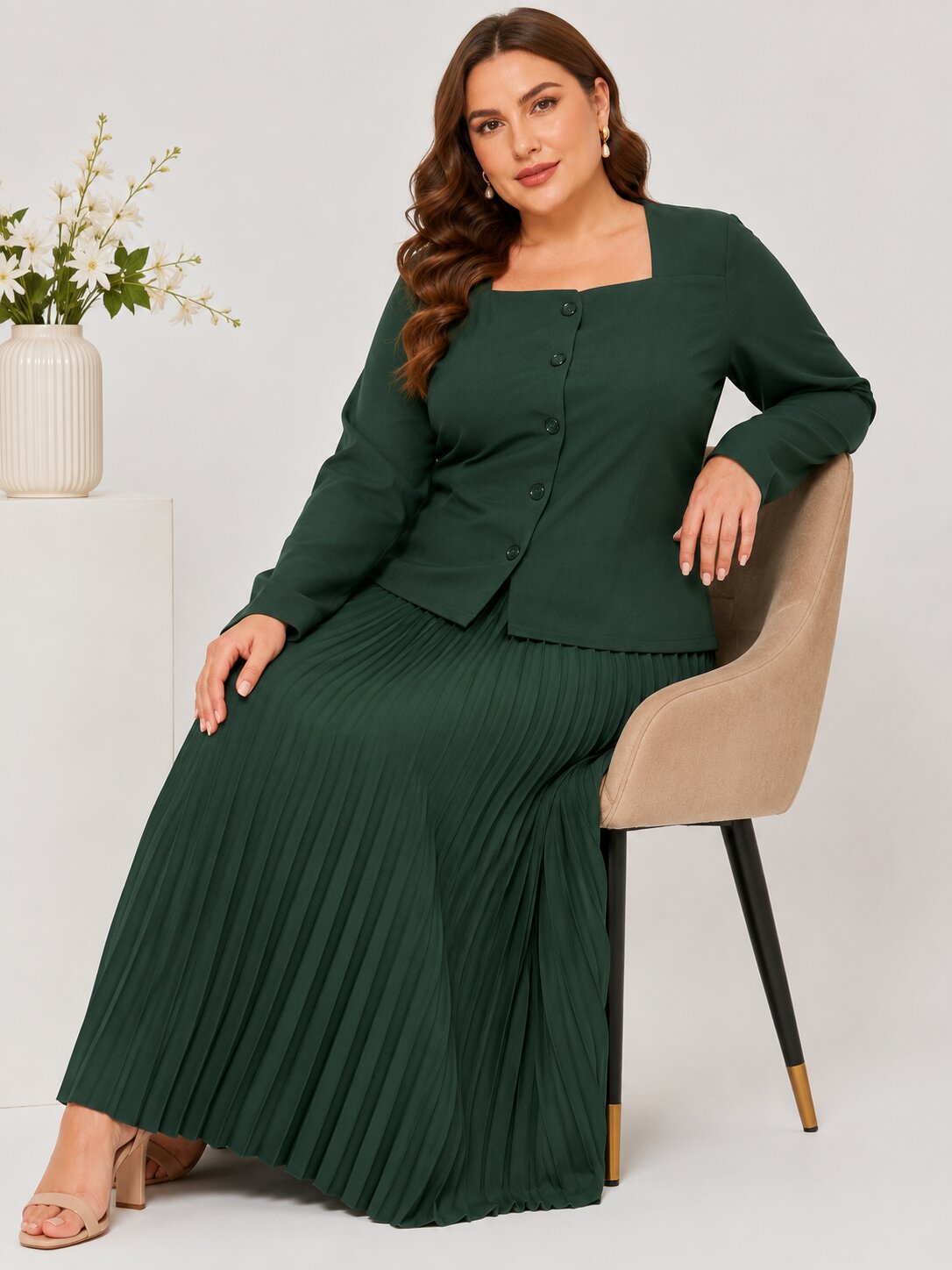 U&F Beyond Plus Size Emerald Grace Pleated Co-ord Set