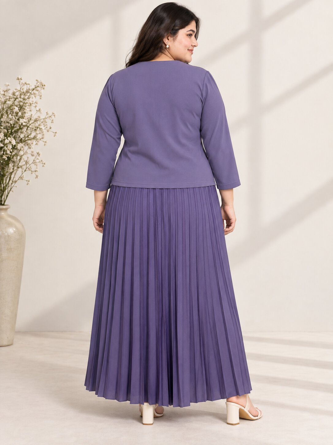 U&F Beyond Plus Size Purple Solid Square Neck Button-Front Pleated Co-ord Set