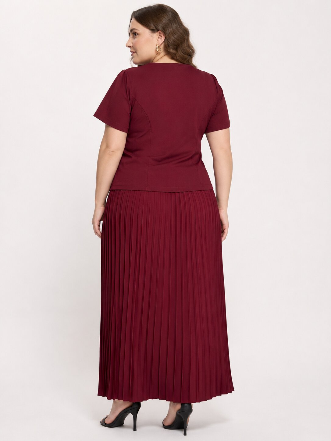 U&F Beyond Plus Size Maroon Sophisticated Pleated Co-ord Set
