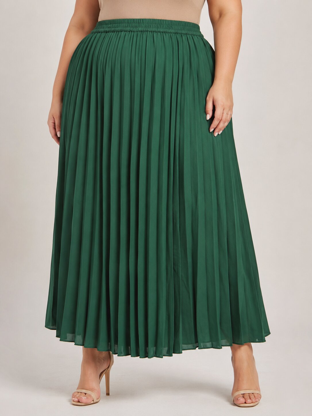 U&F Beyond Emerald Green Solid Pleated Plus Size Maxi Skirt