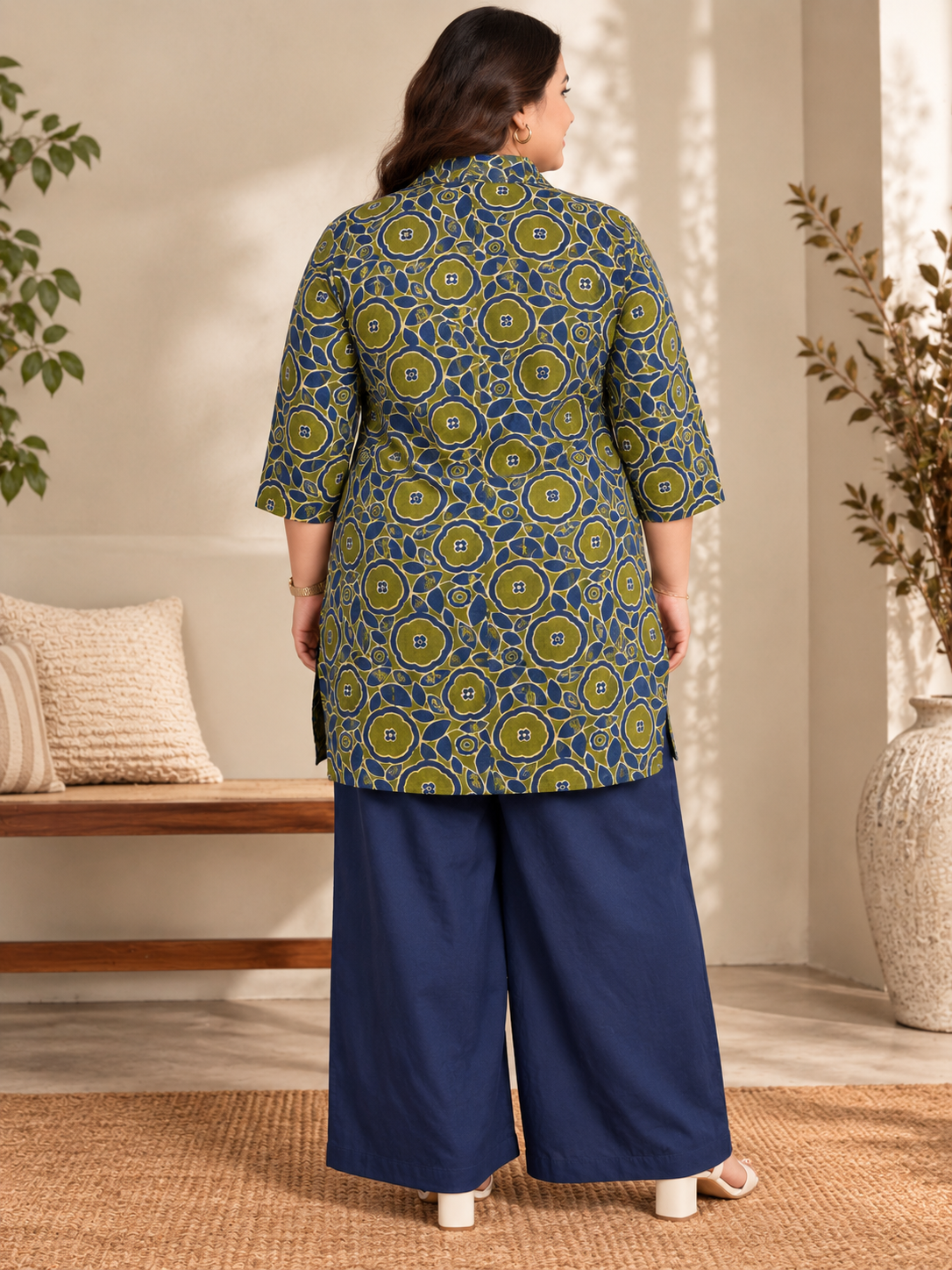 U&F Beyond Women Plus-Size Olive Green & Navy Blue Geometric Printed Cotton Kurta with Wide-Leg Pants Set