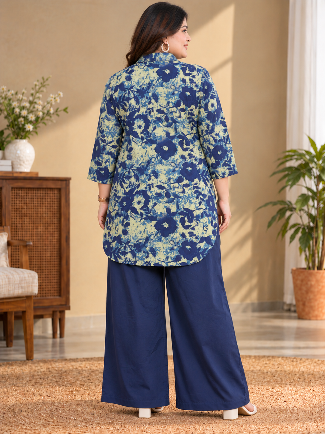 U&F Beyond Women Plus-Size Blue Floral Printed Cotton Kurta with Wide-Leg Pants Set