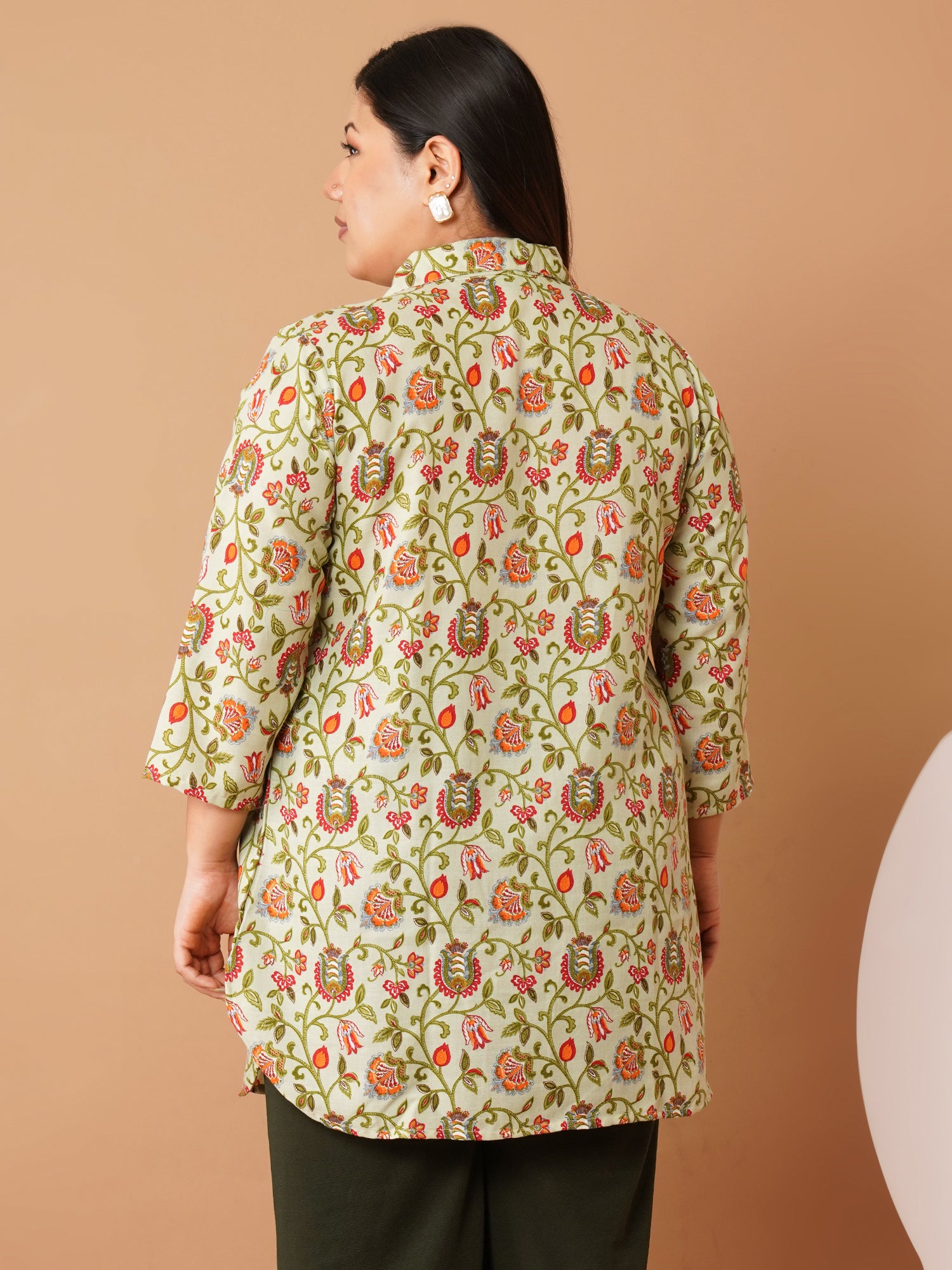 U&F Beyond Green Floral Printed Crepe Longline Shirt Style Top