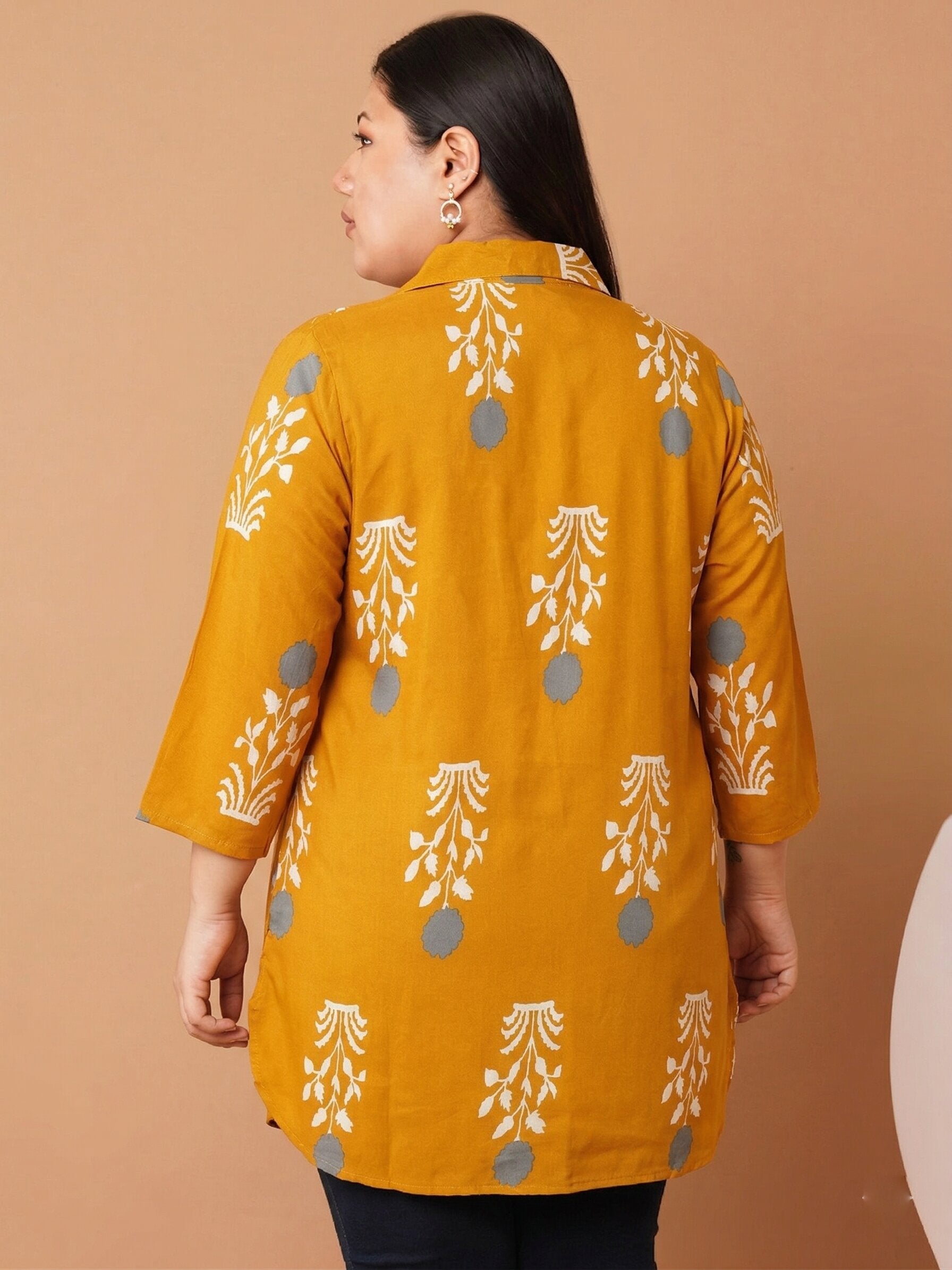 U&F Beyond Women`s Plus Size Mustard Meadow Cotton Printed Shirt Style Longline Top
