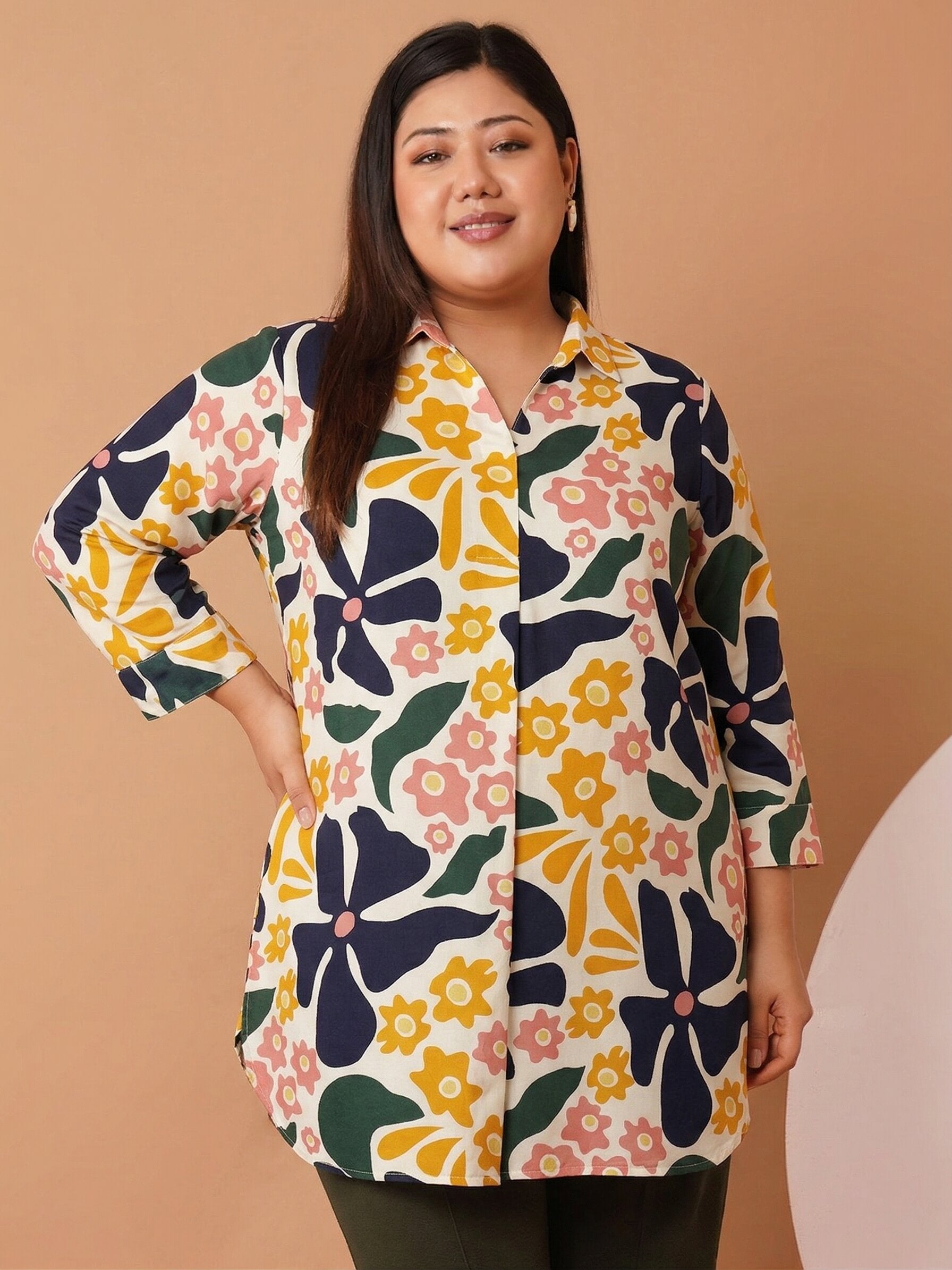 U&F Beyond Women`s Plus Size Multicolor Floral Printed Shirt Style Top