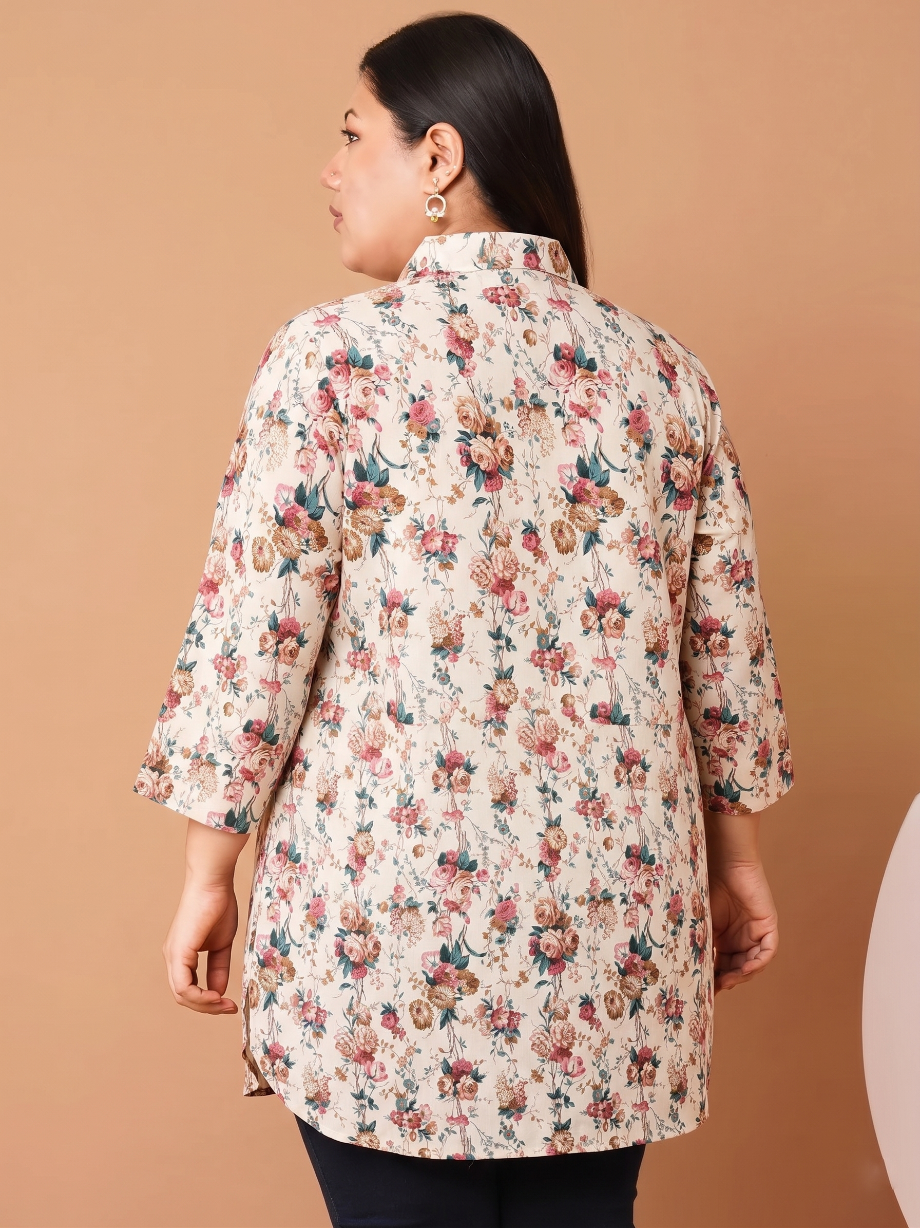 U&F Beyond Women's Plus Size White Floral Print Plus Size Shirt Style Top