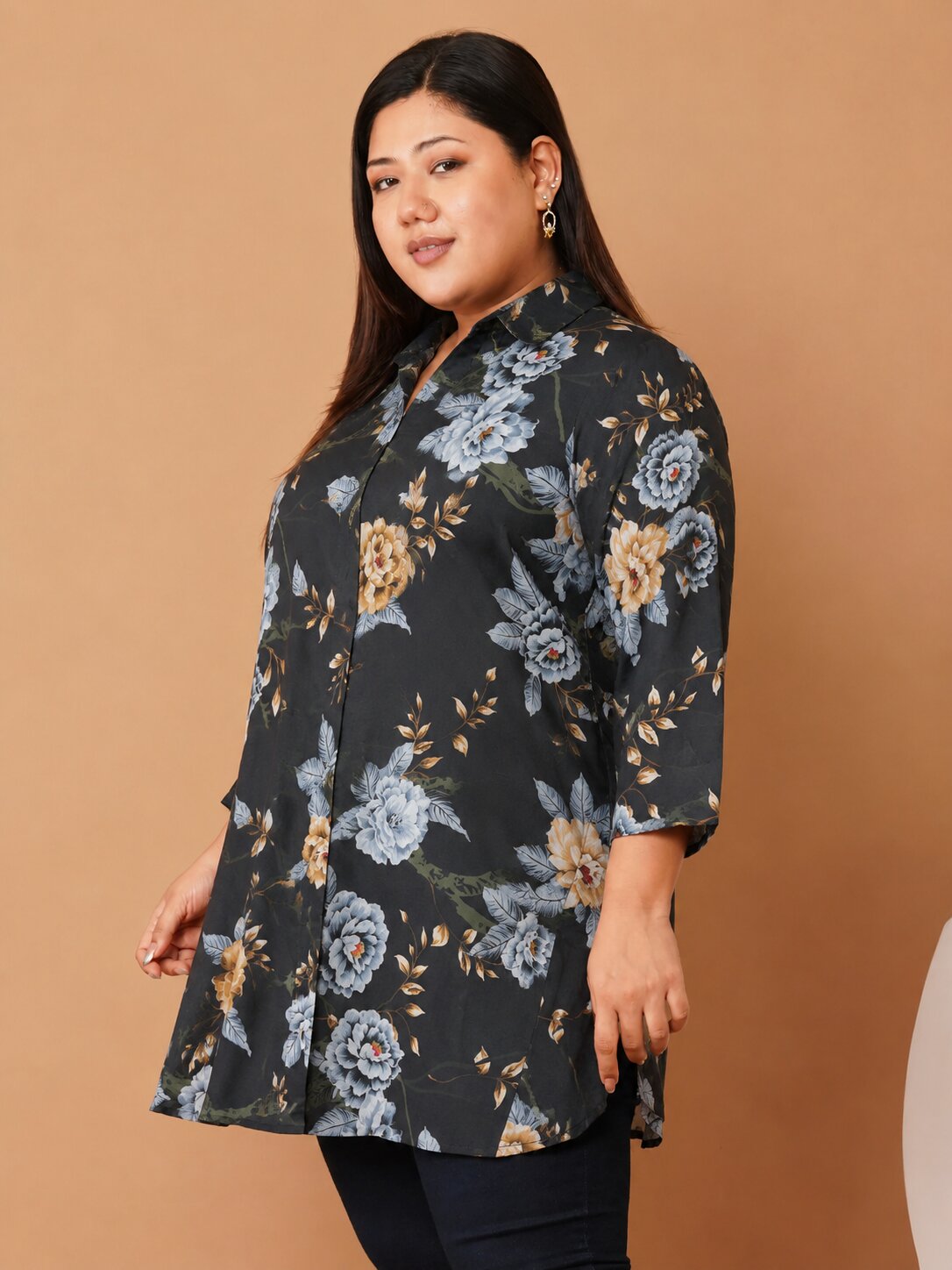 U&F Beyond Plus Size Elegant Floral Shirt Style Tunic Top
