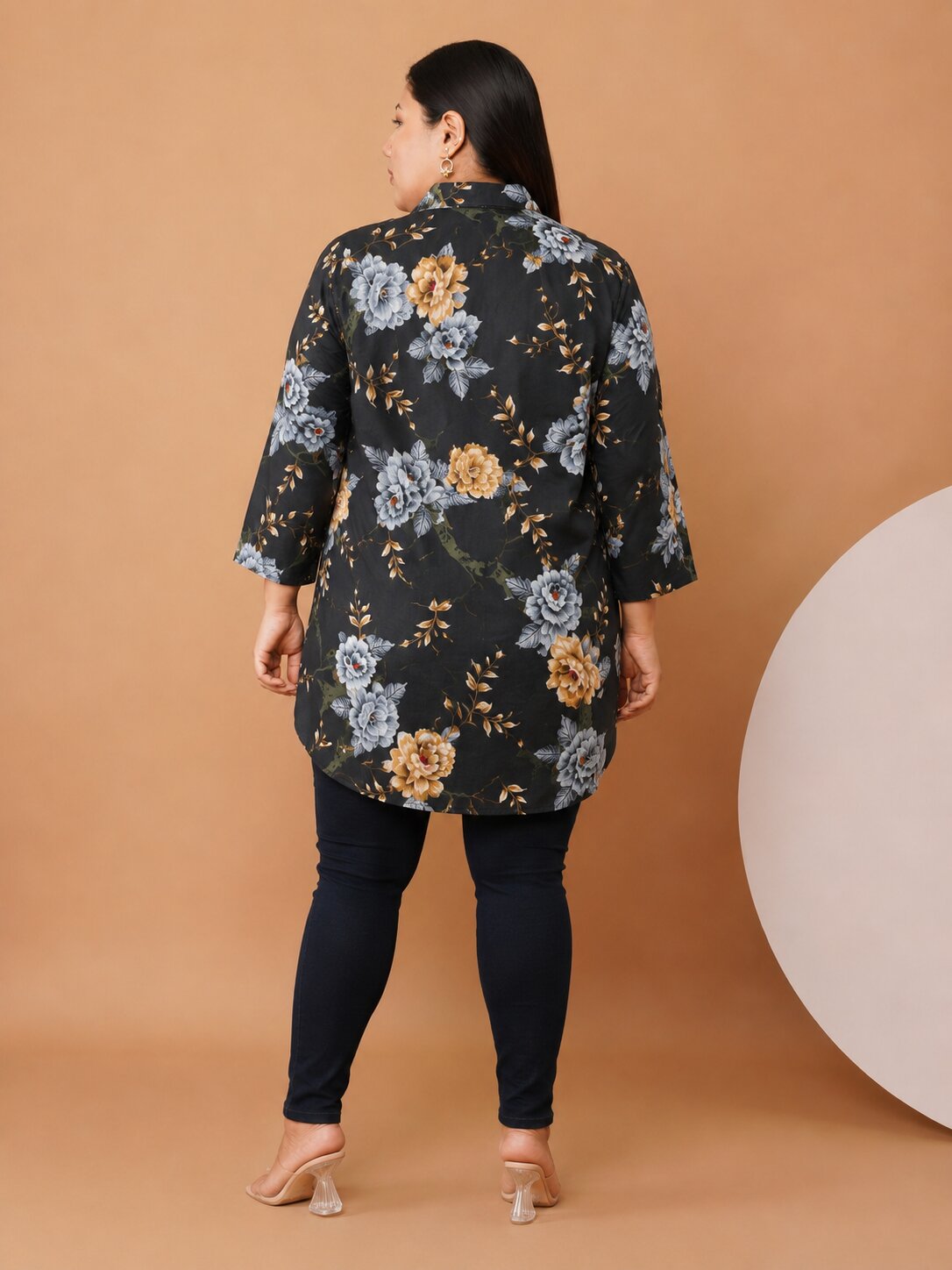 U&F Beyond Plus Size Elegant Floral Shirt Style Tunic Top