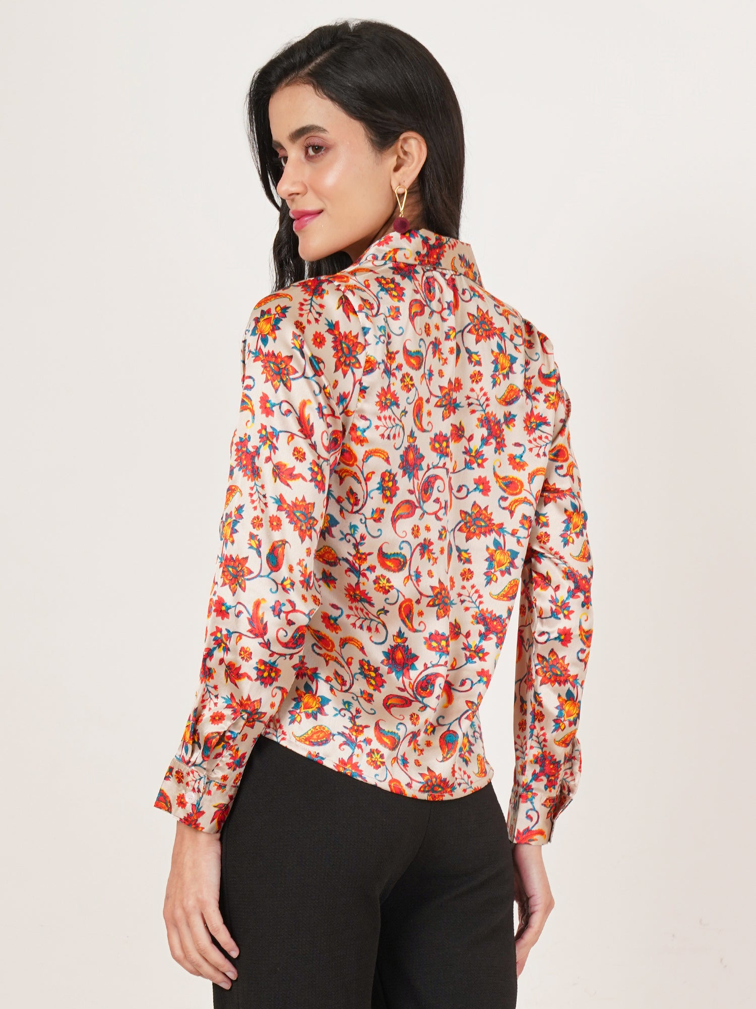 U&F Women Original Slim Fit Floral Opaque Printed Casual Shirt