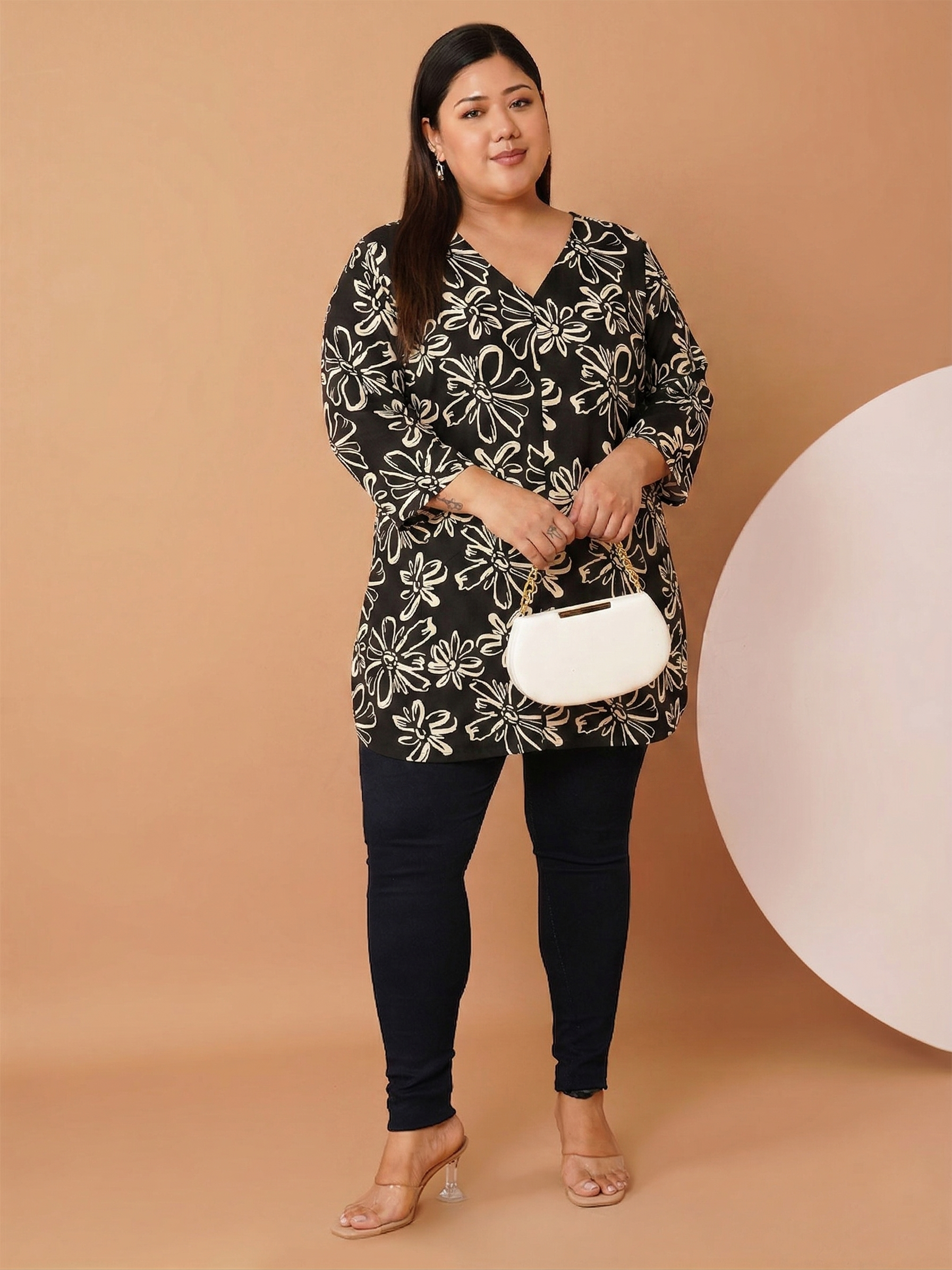 U&F Beyond Black Floral Luxe Cotton V-Neck Tunic Top